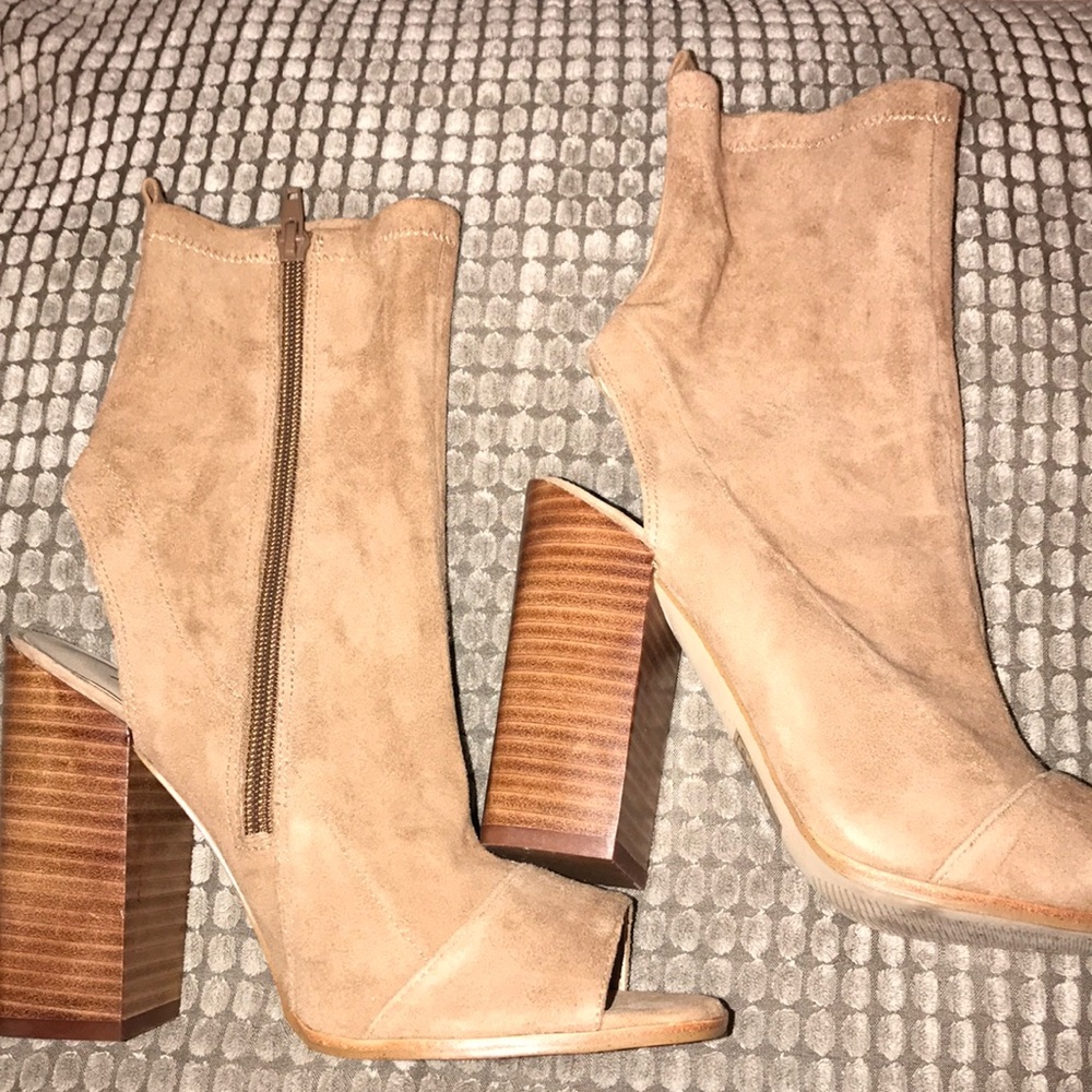 Tan ALDO heel